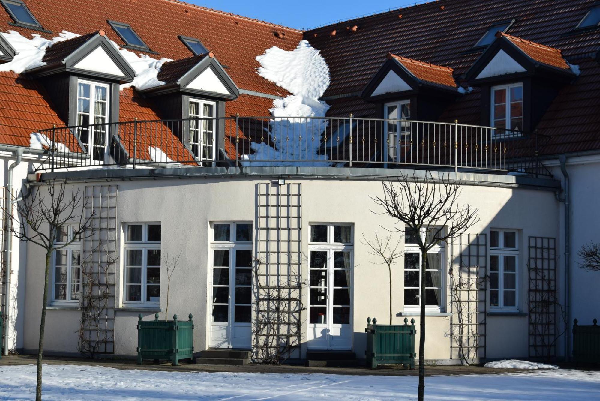 Palac I Folwark Nemino Sierakowice  Buitenkant foto