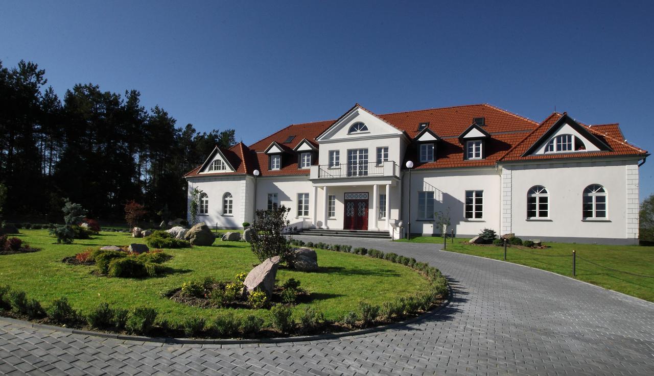 Palac I Folwark Nemino Sierakowice  Buitenkant foto