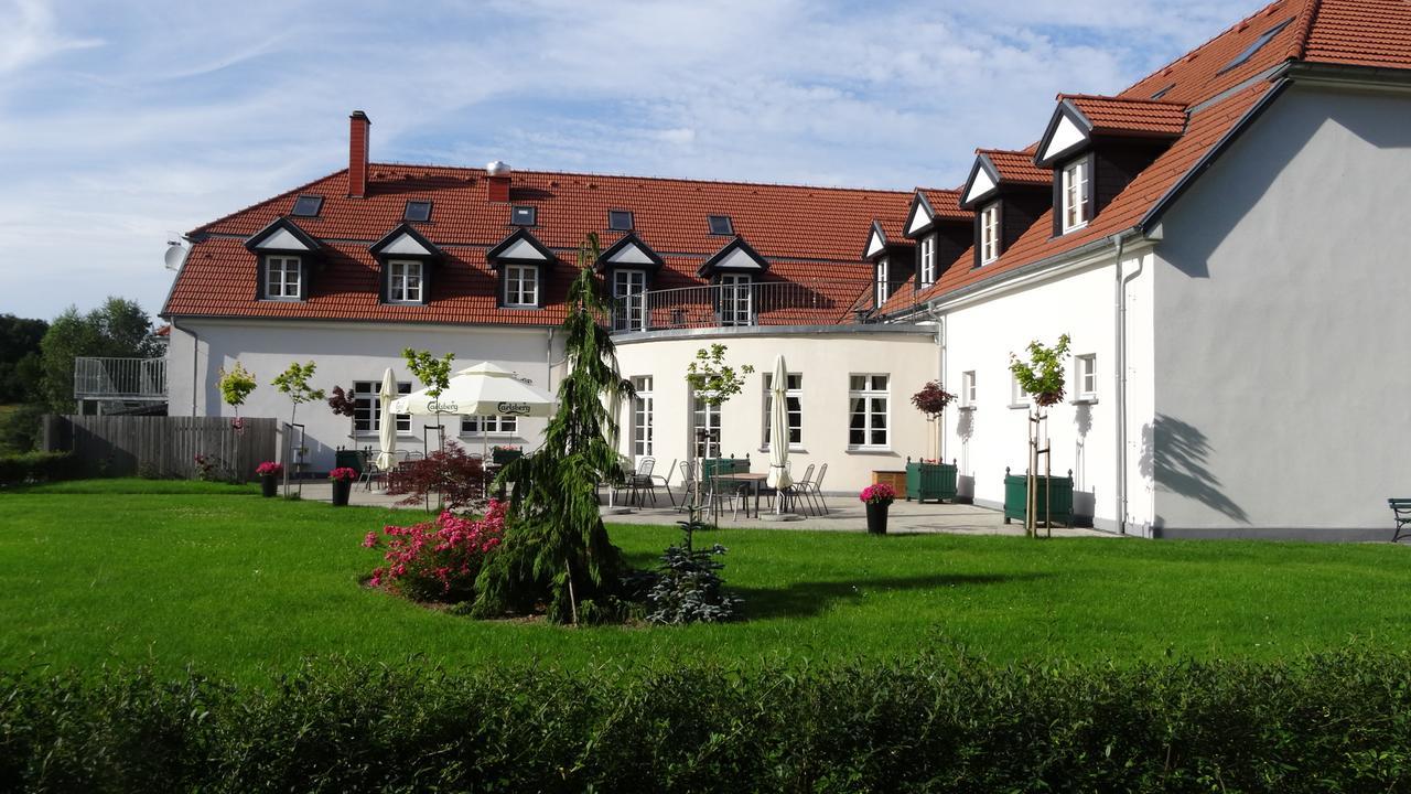 Palac I Folwark Nemino Sierakowice  Buitenkant foto