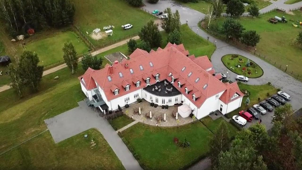 Palac I Folwark Nemino Sierakowice  Buitenkant foto